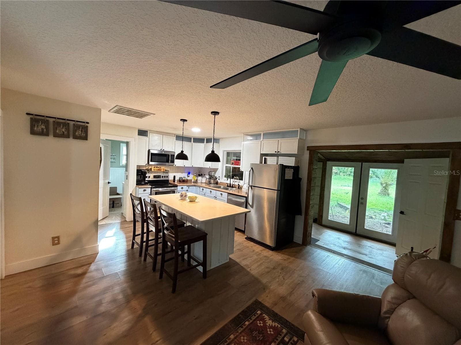 Single Family Residence at 525 OLD DIXIE LN, OAK HILL, photo 11 of 45