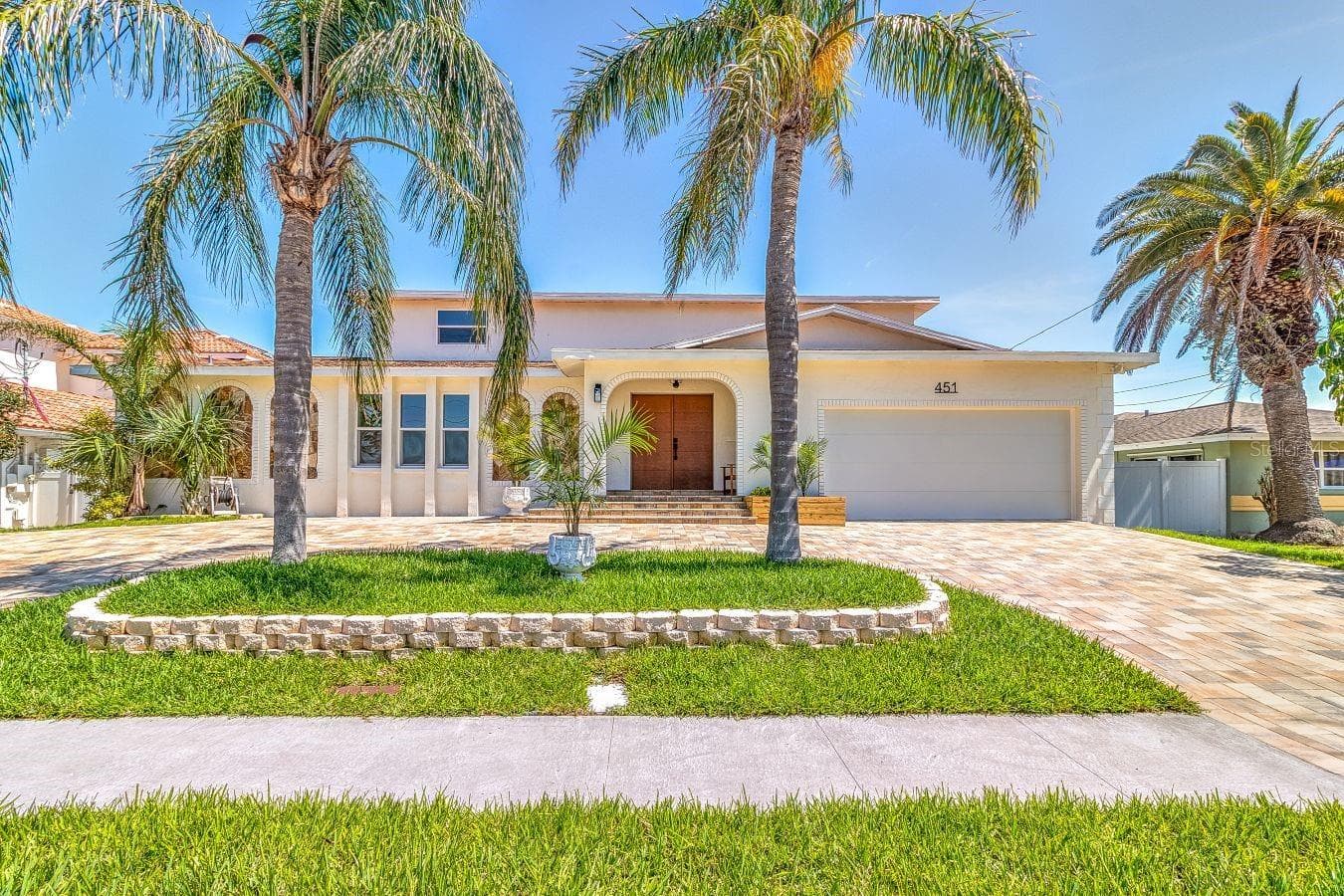 Single Family Residence at 451 PALM IS NE, CLEARWATER BEACH, photo 2 of 39