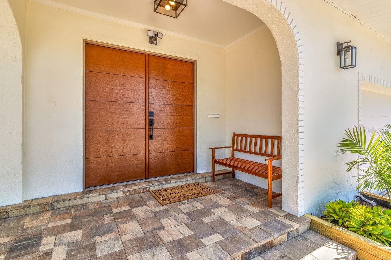 Single Family Residence at 451 PALM IS NE, CLEARWATER BEACH, photo 4 of 39
