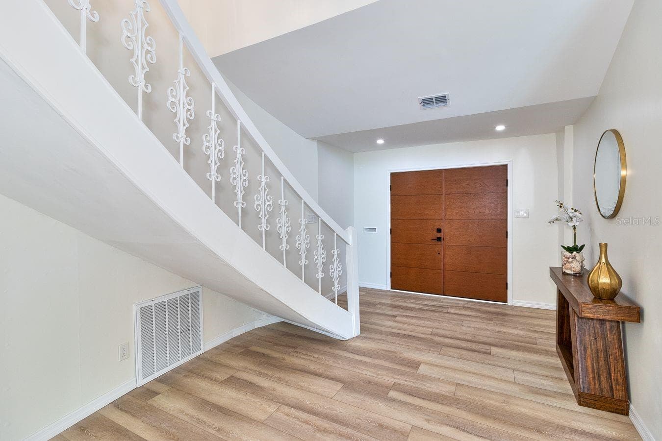 Single Family Residence at 451 PALM IS NE, CLEARWATER BEACH, photo 5 of 39