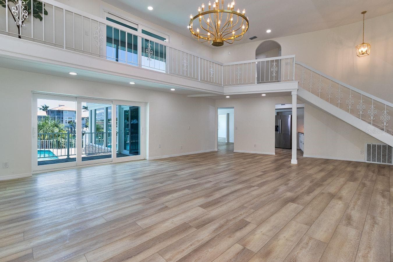 Single Family Residence at 451 PALM IS NE, CLEARWATER BEACH, photo 6 of 39