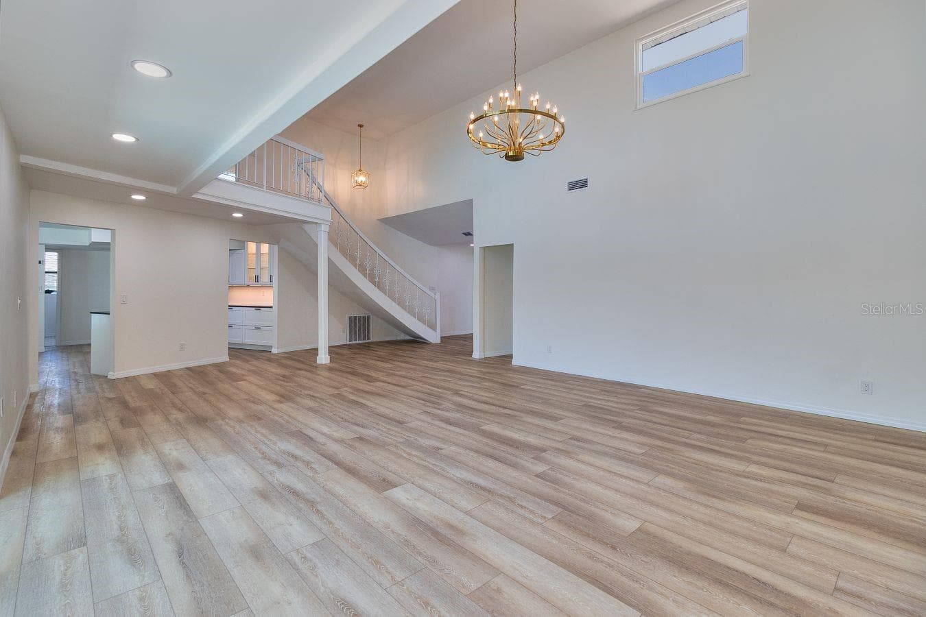 Single Family Residence at 451 PALM IS NE, CLEARWATER BEACH, photo 7 of 39