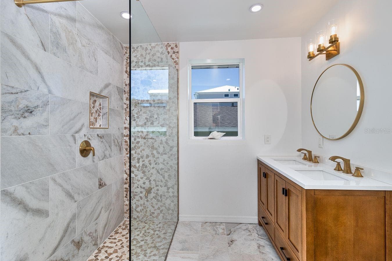 Single Family Residence at 451 PALM IS NE, CLEARWATER BEACH, photo 16 of 39