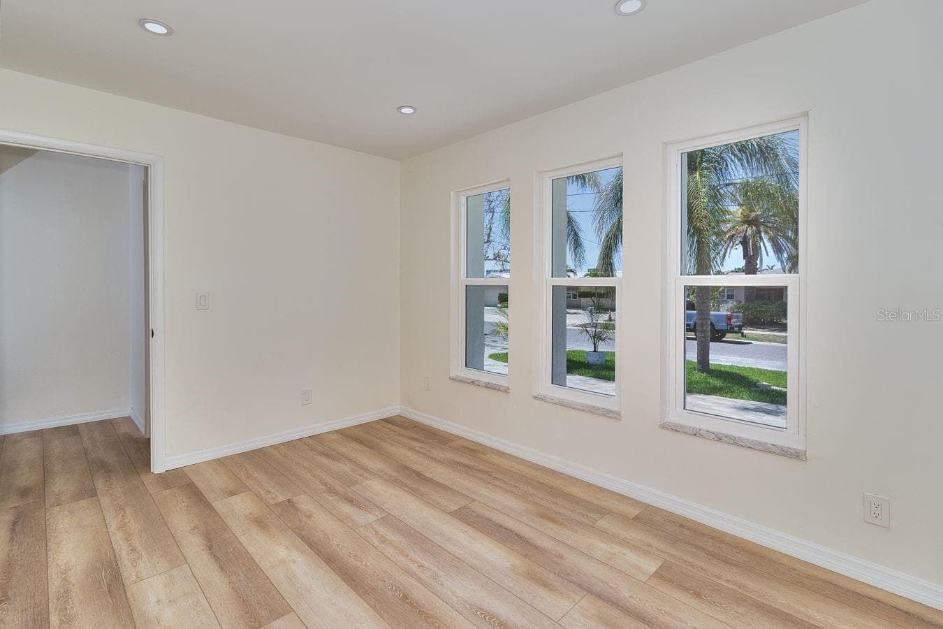Single Family Residence at 451 PALM IS NE, CLEARWATER BEACH, photo 19 of 39