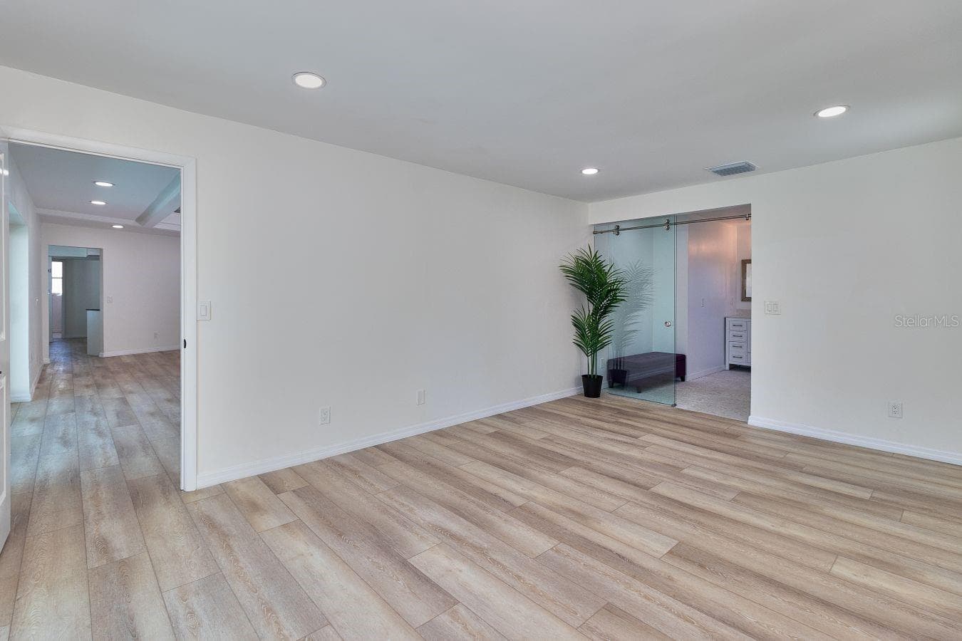 Single Family Residence at 451 PALM IS NE, CLEARWATER BEACH, photo 20 of 39