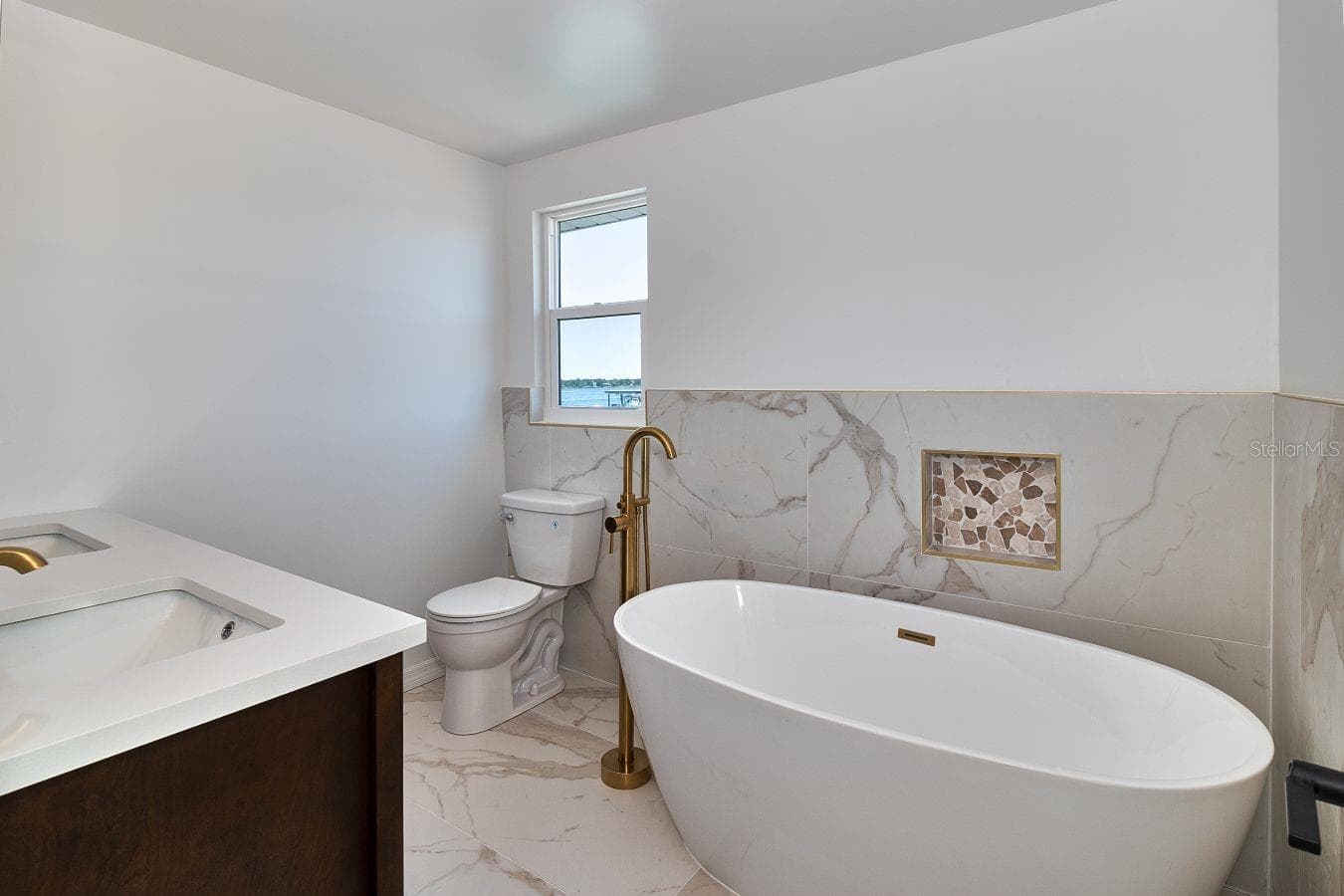 Single Family Residence at 451 PALM IS NE, CLEARWATER BEACH, photo 24 of 39