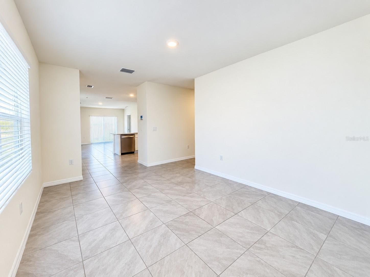 Dining - 17043 OVAL RUM DR, WIMAUMA