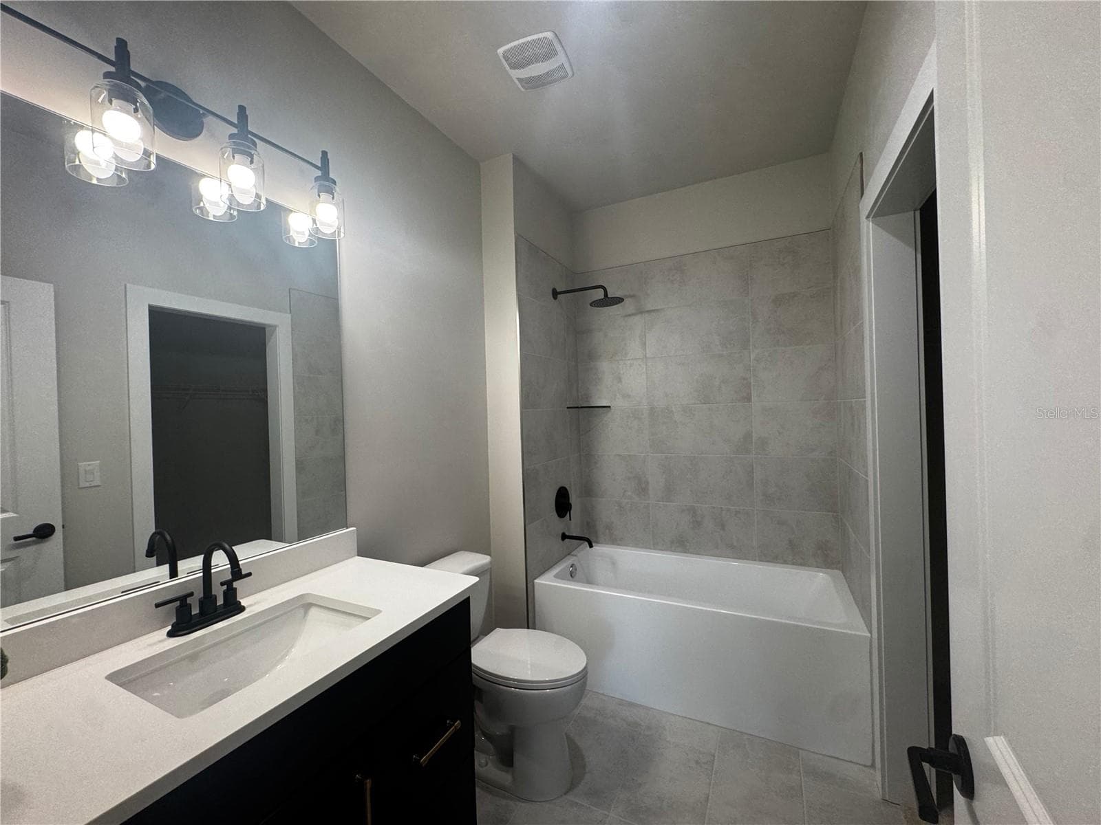 10/19/26 Finished photos main bath - 23161 NW 183RD LN, HIGH SPRINGS