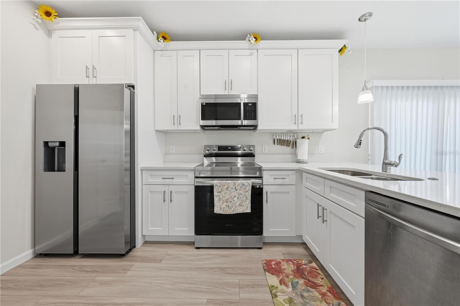 kitchen - 1911 VIRGINIA AVE, EUSTIS
