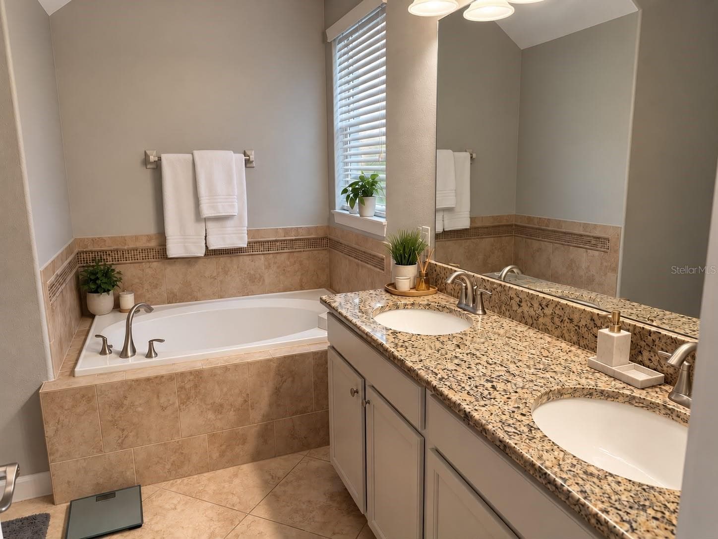Single Family Residence at 13019 GARRIDAN AVE, WINDERMERE, photo 27 of 57