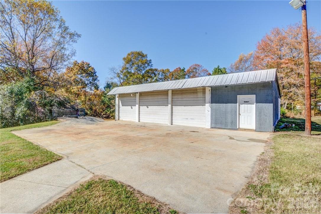 Single Family Residence at 311 Bell Road, Kings Mountain, photo 35 of 48
