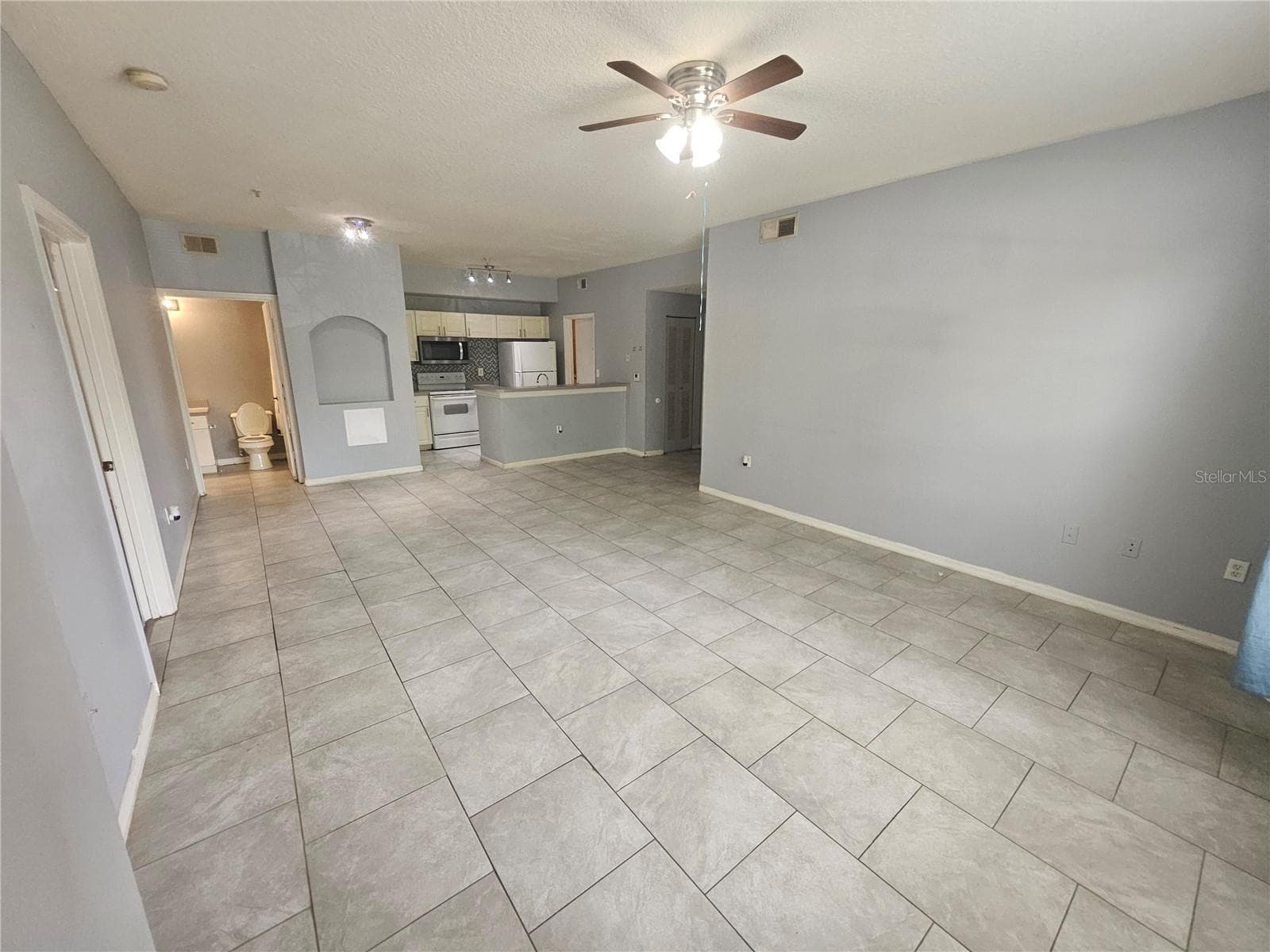 Condominium at 5512 METROWEST BLVD #12-109, ORLANDO, photo 7 of 33