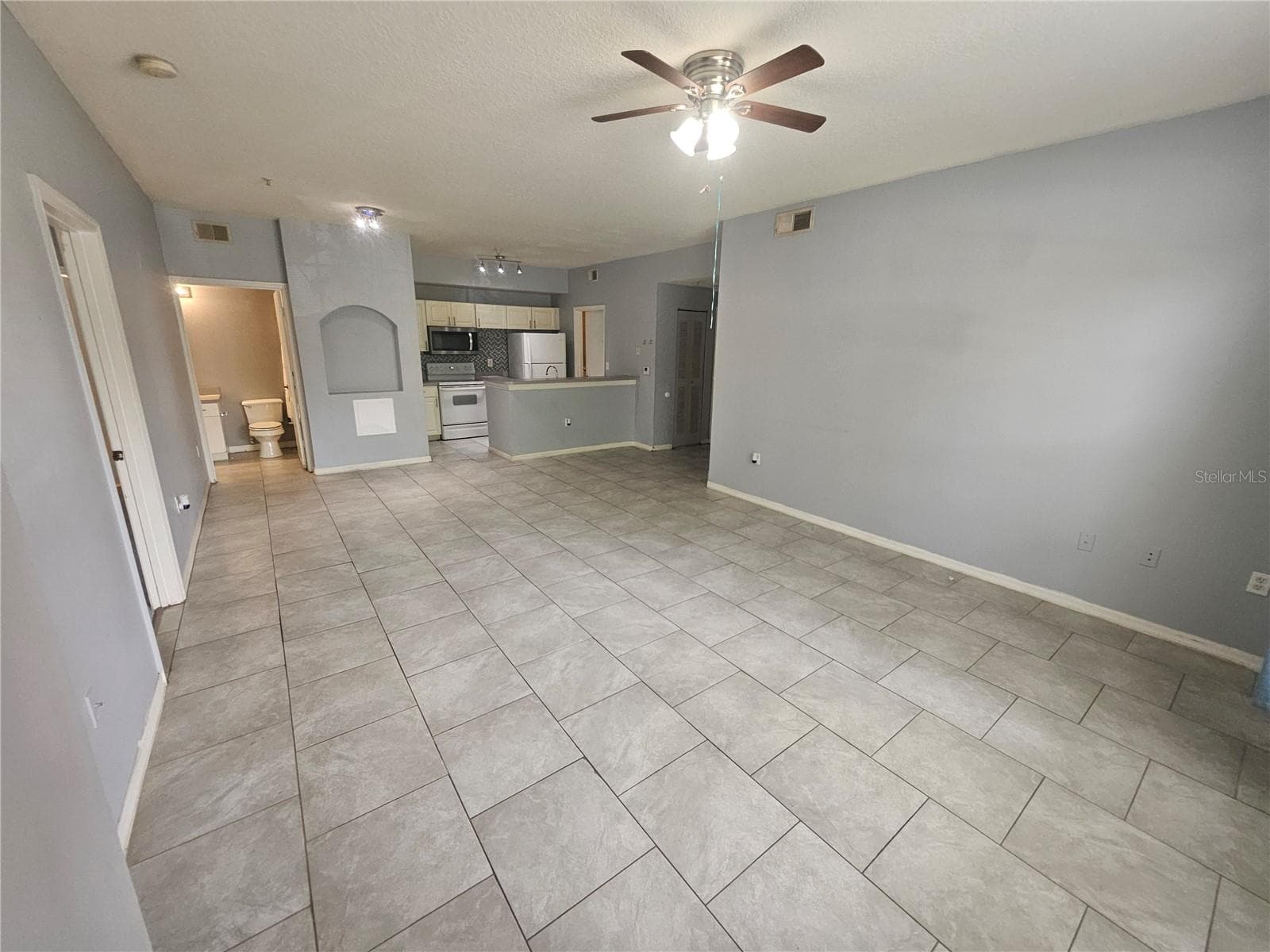 Condominium at 5512 METROWEST BLVD #12-109, ORLANDO, photo 8 of 33