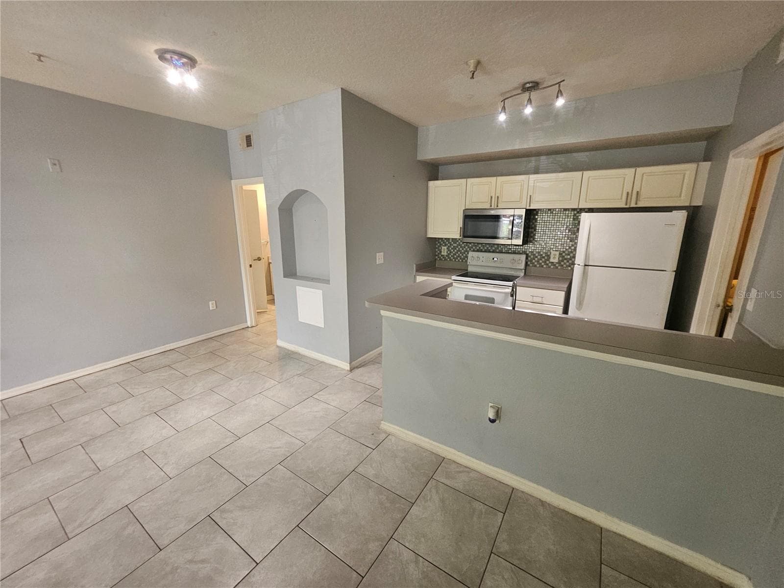 Condominium at 5512 METROWEST BLVD #12-109, ORLANDO, photo 9 of 33