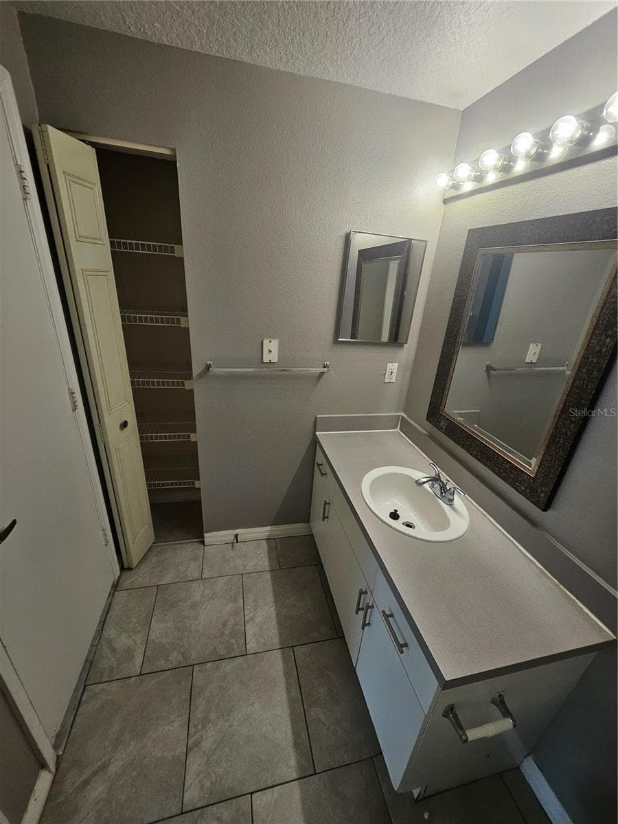 Condominium at 5512 METROWEST BLVD #12-109, ORLANDO, photo 16 of 33