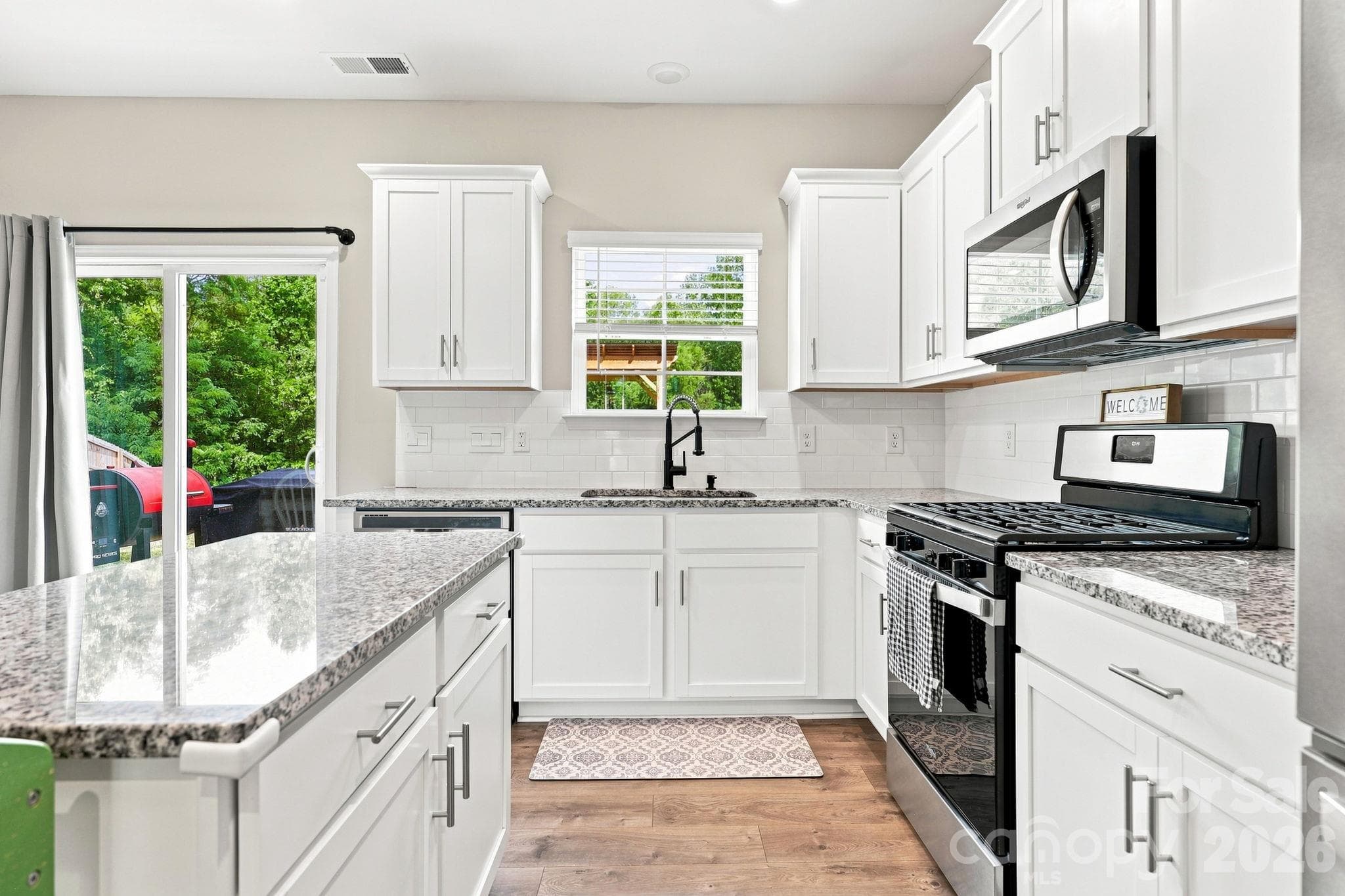 Single Family Residence at 6826 Bellawood Drive, Trinity, photo 4 of 34