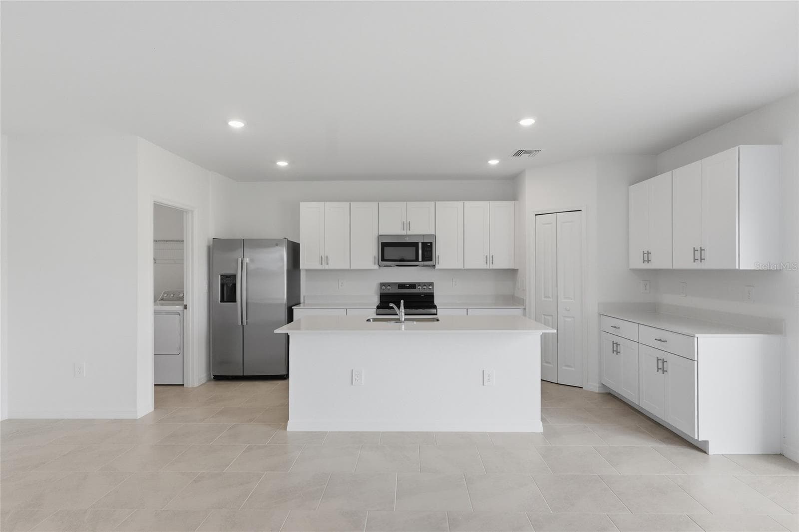 Single Family Residence at 26593 JASPER WAY, PUNTA GORDA, photo 10 of 33