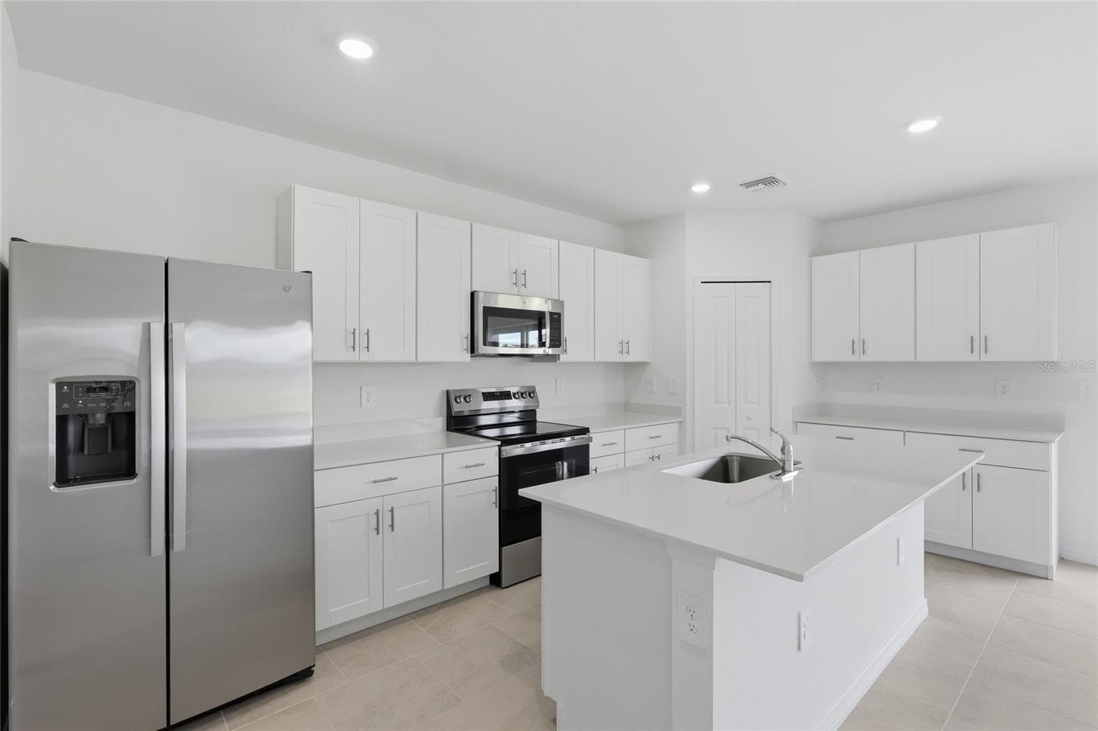Single Family Residence at 26593 JASPER WAY, PUNTA GORDA, photo 14 of 33