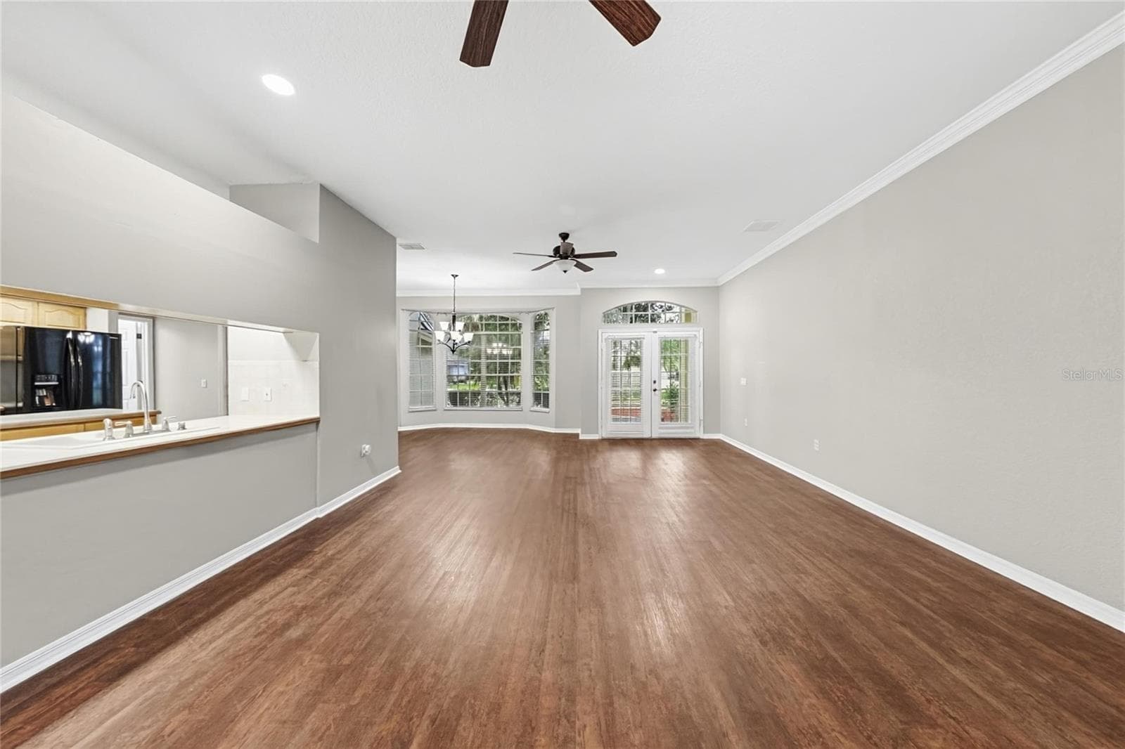 Single Family Residence at 2820 CLUBHOUSE DR, PLANT CITY, photo 2 of 20