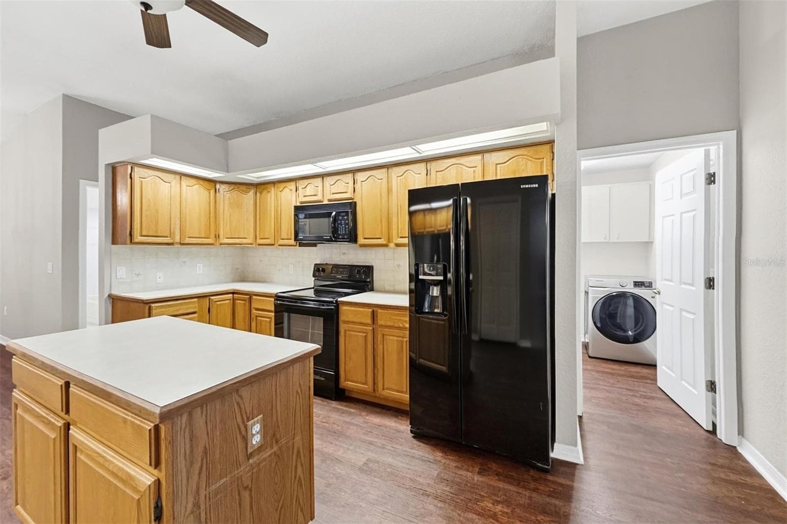 Single Family Residence at 2820 CLUBHOUSE DR, PLANT CITY, photo 5 of 20