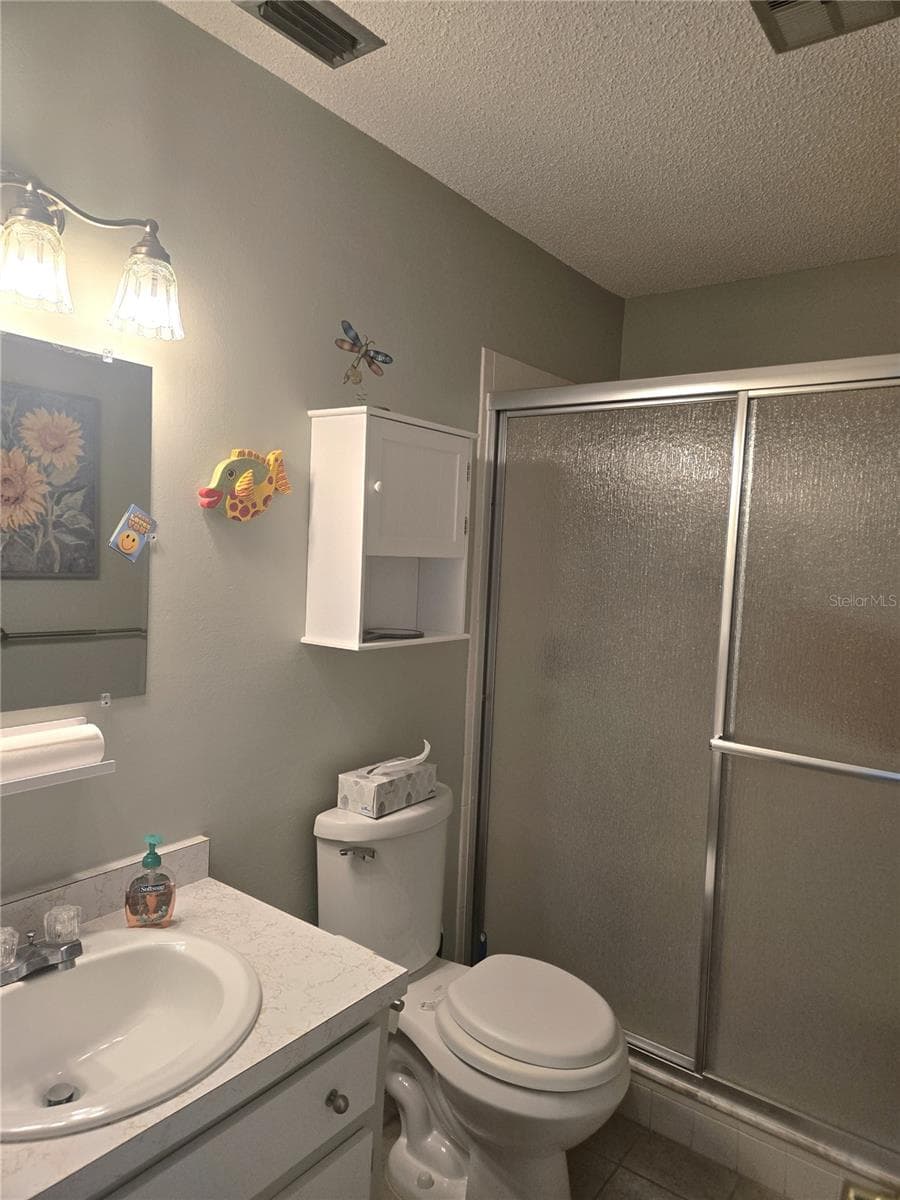 Hall Bathroom - 35 VILLA VILLAR CT #350, DELAND
