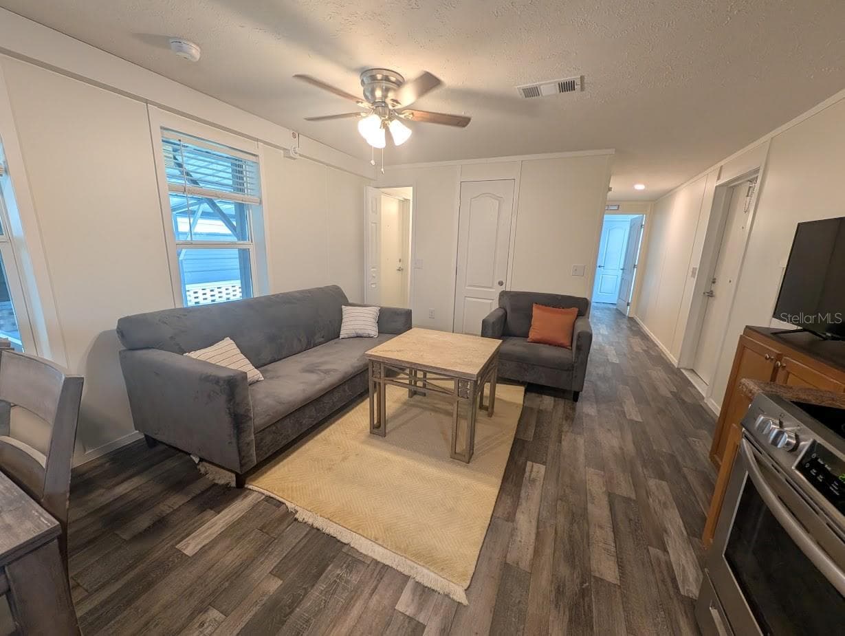 Manufactured Home at 5700 HOLIDAY PARK BLVD, NORTH PORT, photo 11 of 66