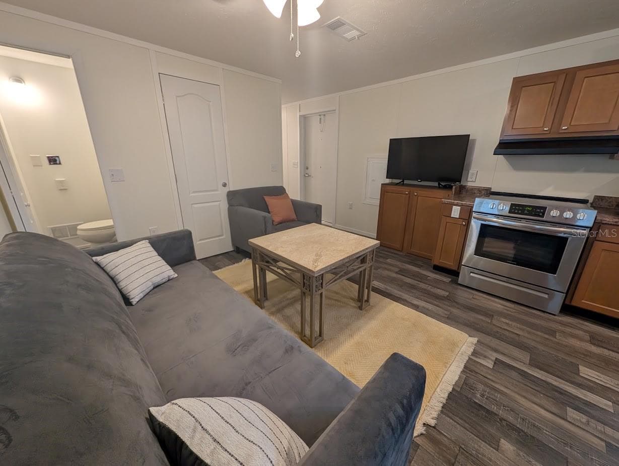 Manufactured Home at 5700 HOLIDAY PARK BLVD, NORTH PORT, photo 14 of 66