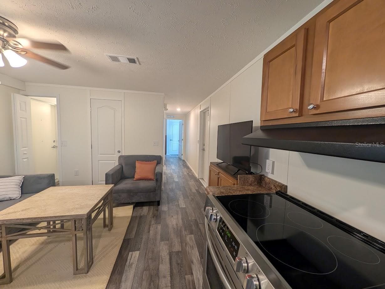 Manufactured Home at 5700 HOLIDAY PARK BLVD, NORTH PORT, photo 20 of 66