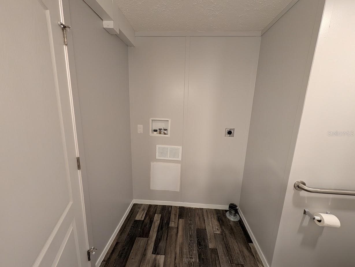 Manufactured Home at 5700 HOLIDAY PARK BLVD, NORTH PORT, photo 37 of 66