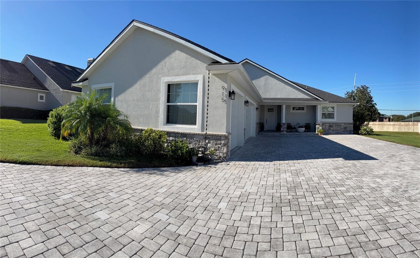 Front exposure (Day) - 915 HART LAKE CT, WINTER HAVEN