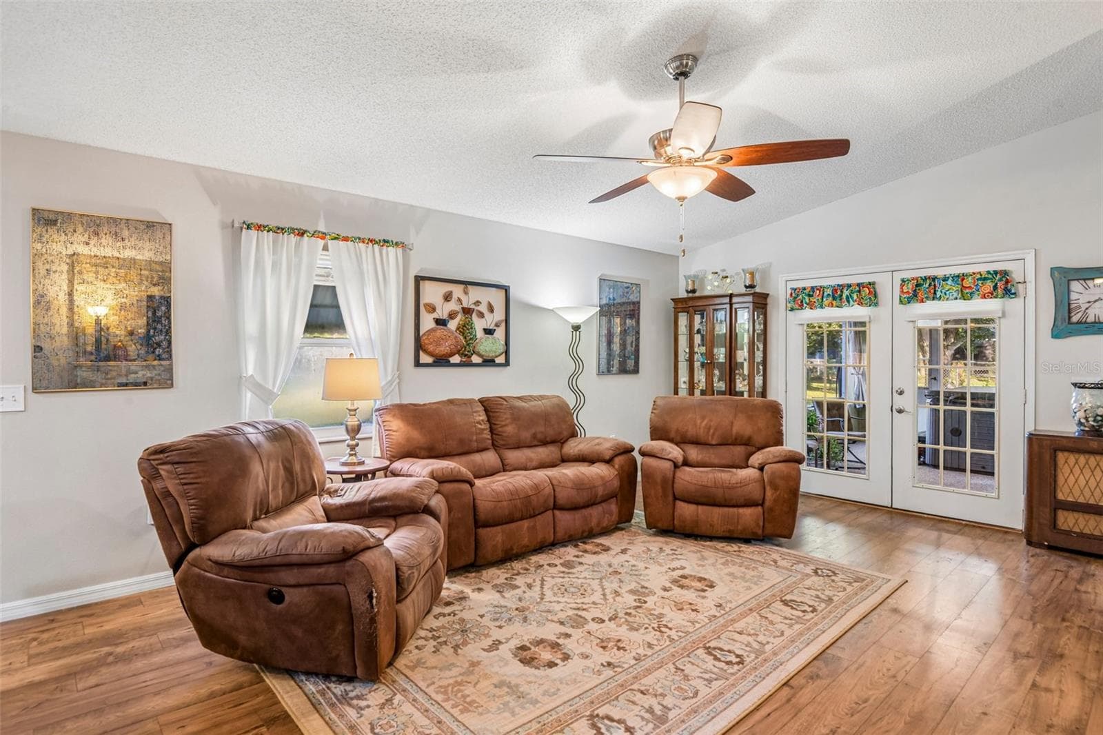 Single Family Residence at 2108 GLEN HEIGHTS PL, LAKELAND, photo 13 of 55