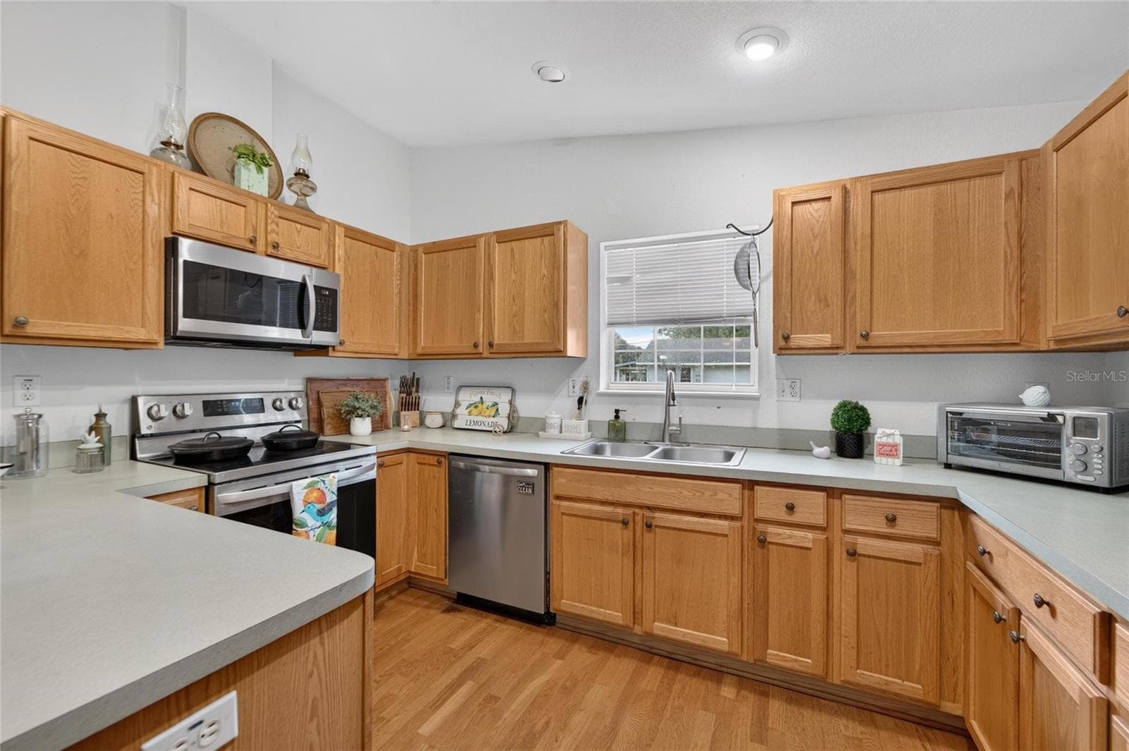 Single Family Residence at 14231 REESE DR, LAKE WALES, photo 11 of 87