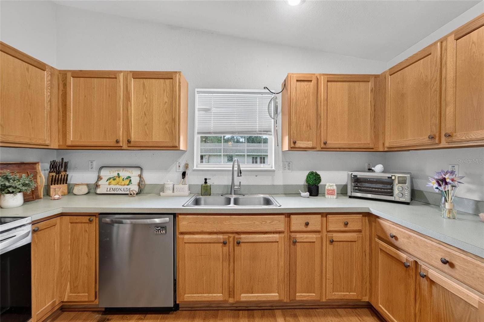 Single Family Residence at 14231 REESE DR, LAKE WALES, photo 14 of 87