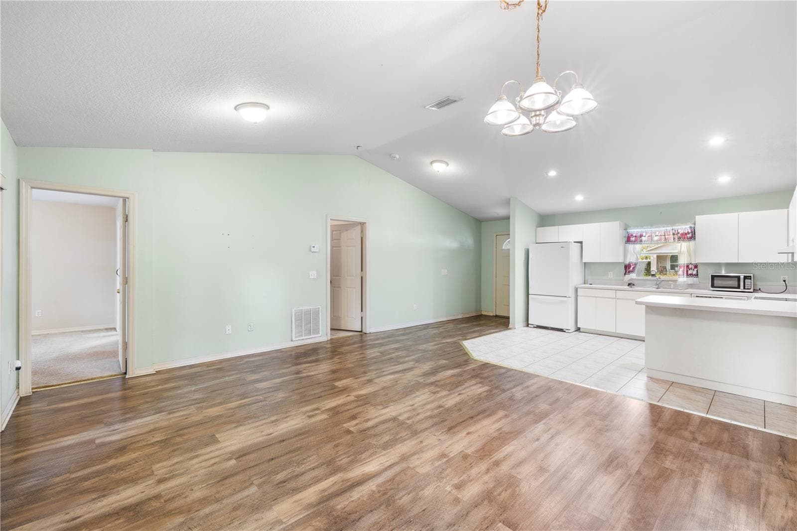 Single Family Residence at 4201 E WILMA ST, TAMPA, photo 11 of 39