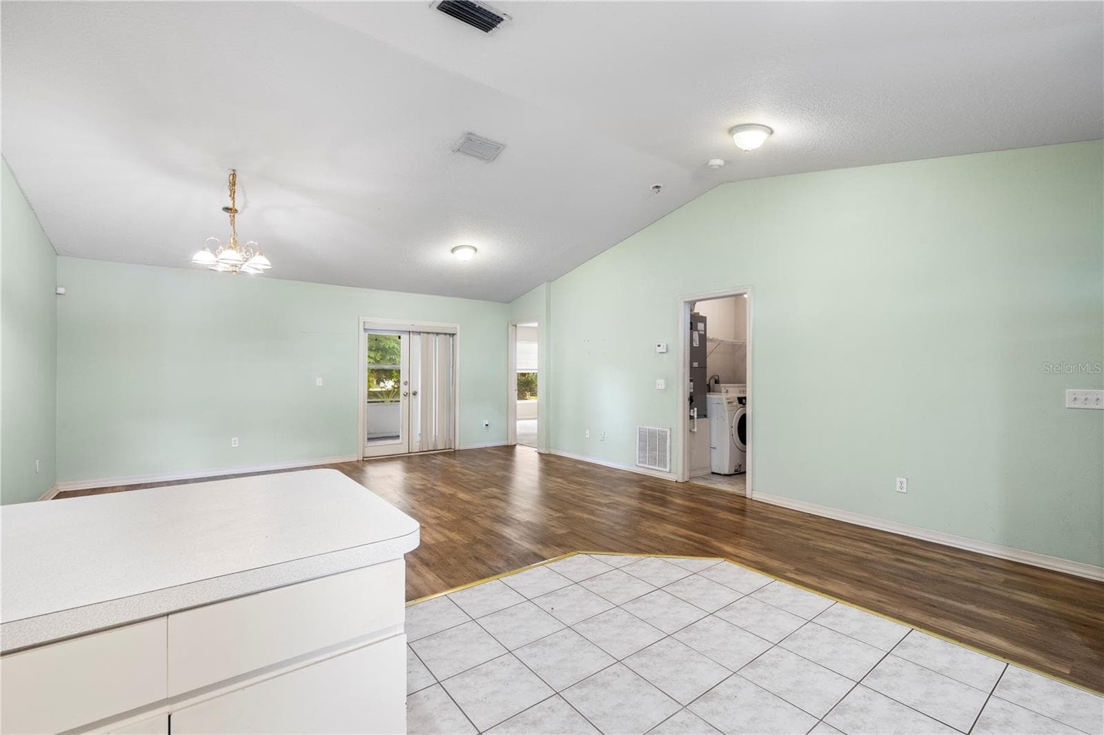 Single Family Residence at 4201 E WILMA ST, TAMPA, photo 14 of 39