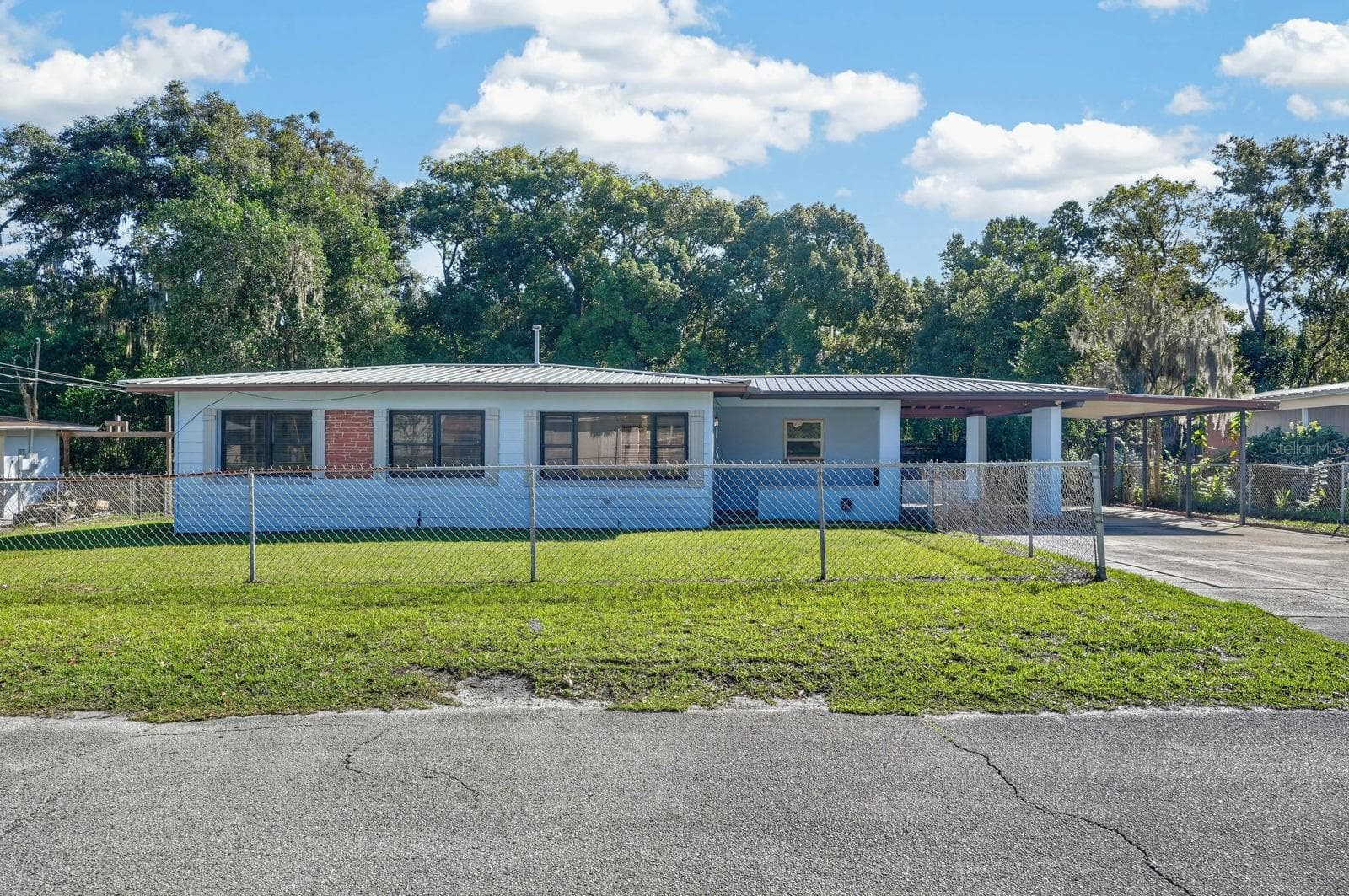 211 FERN ST