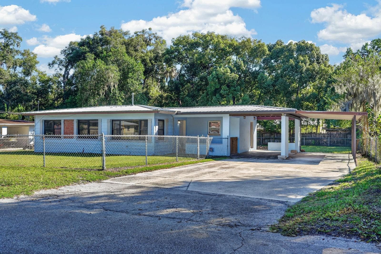 Single Family Residence at 211 FERN ST, PALATKA, photo 2 of 39