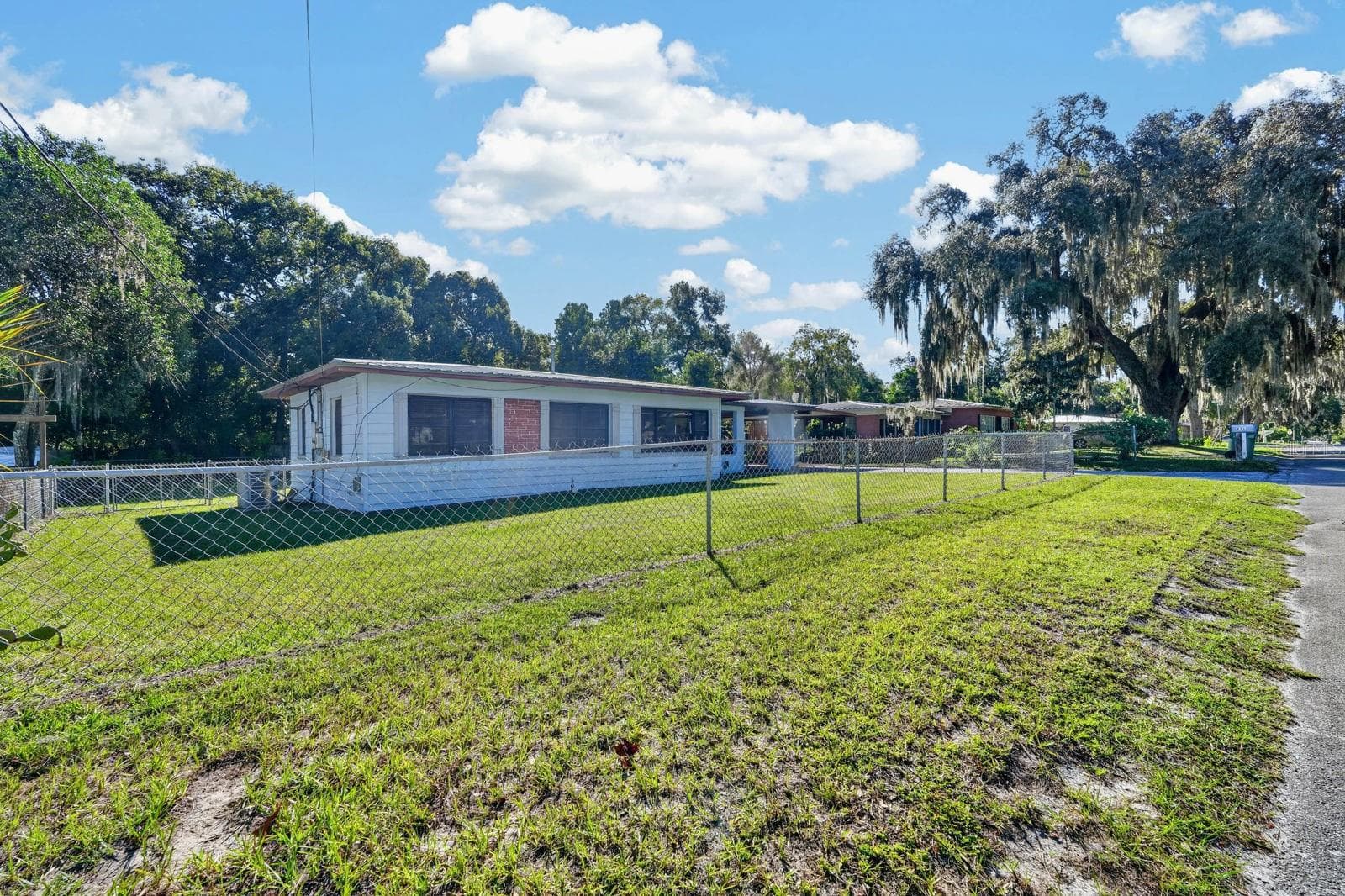 Single Family Residence at 211 FERN ST, PALATKA, photo 4 of 39