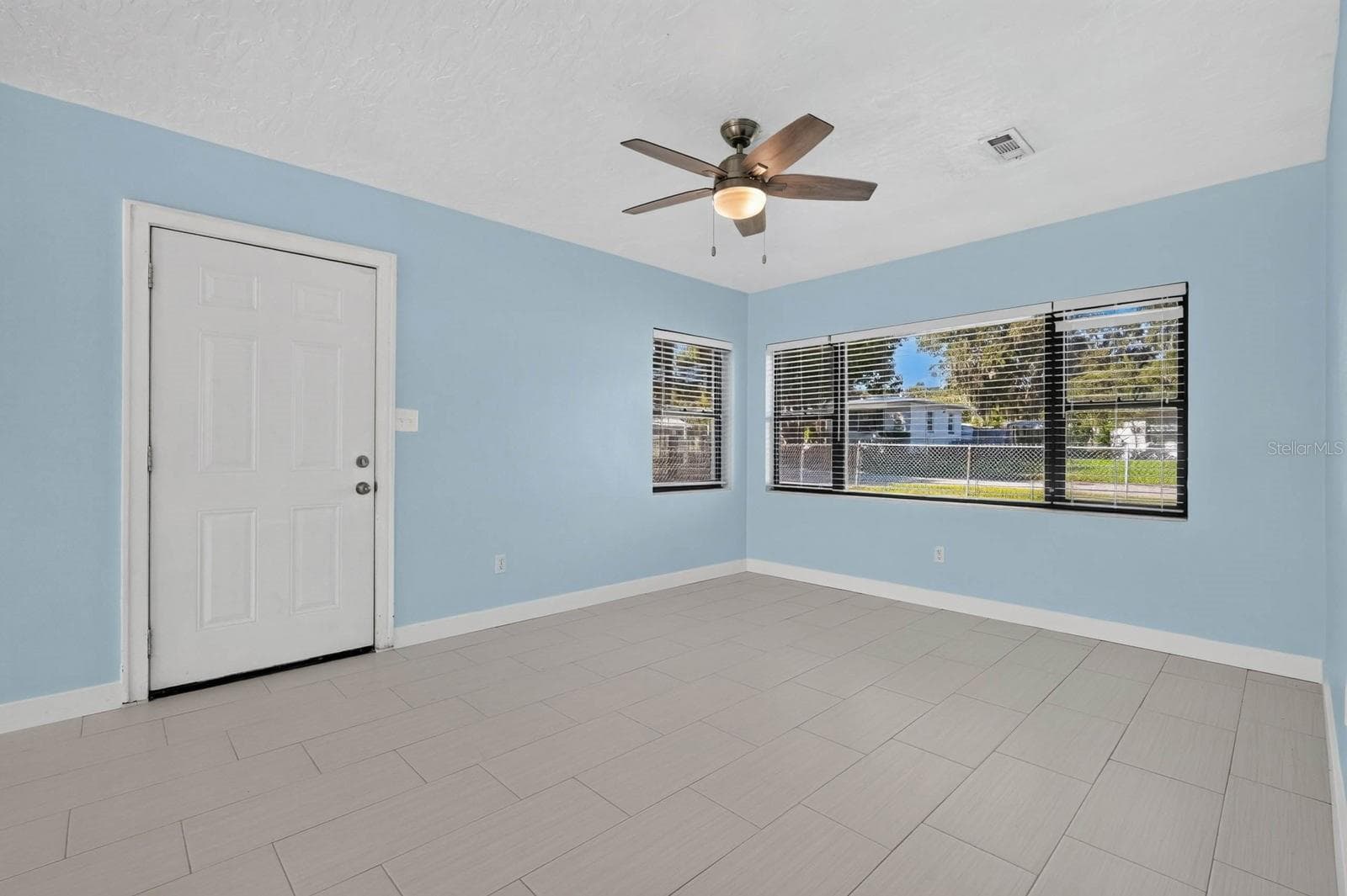 Single Family Residence at 211 FERN ST, PALATKA, photo 13 of 39
