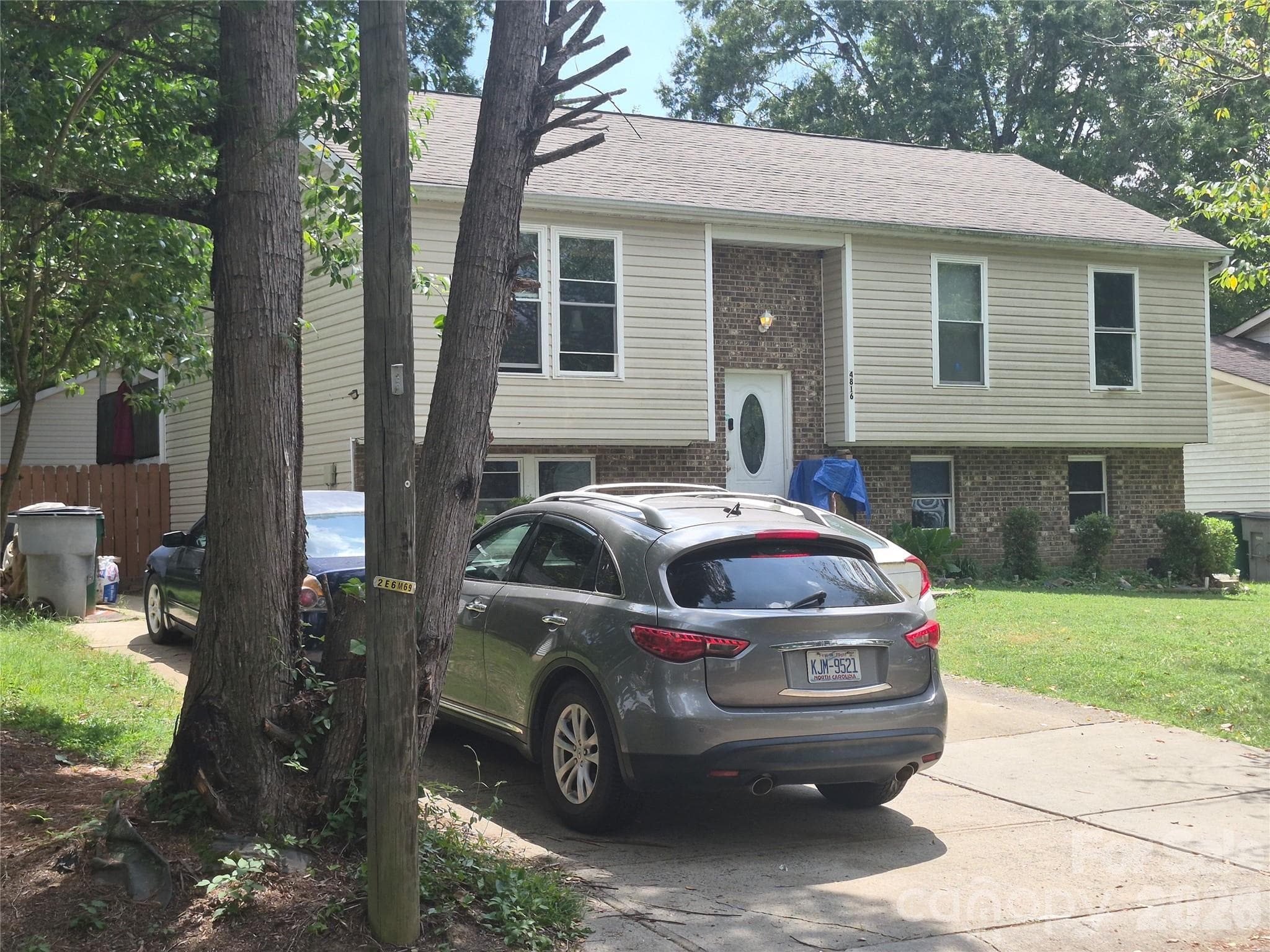 Single Family Residence at 4816 Harri Ann Drive, Charlotte, photo 4 of 4