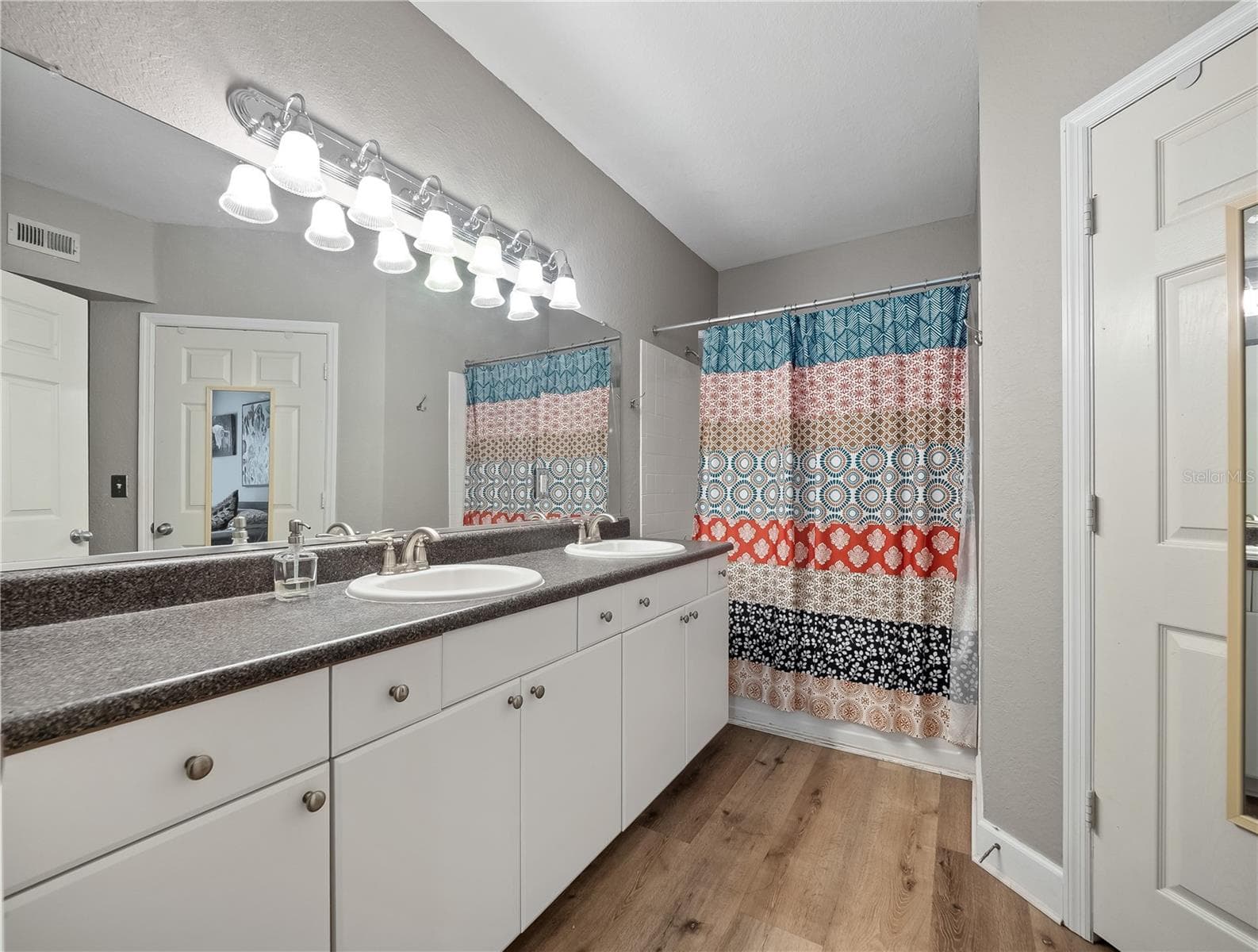 Condominium at 204 E SOUTH ST #2052, ORLANDO, photo 11 of 14