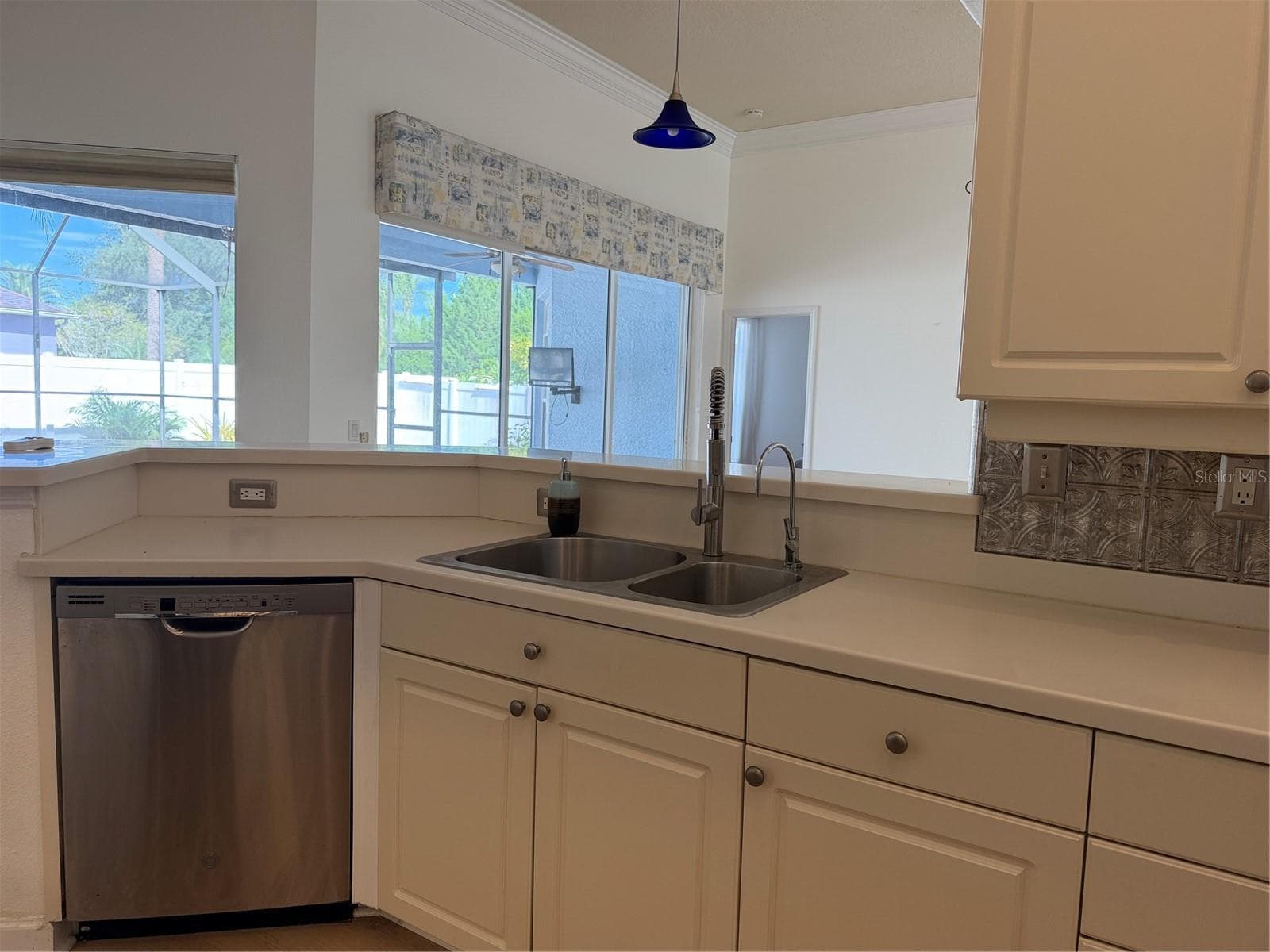 Dishwasher - 2311 OASIS DR, LAND O LAKES