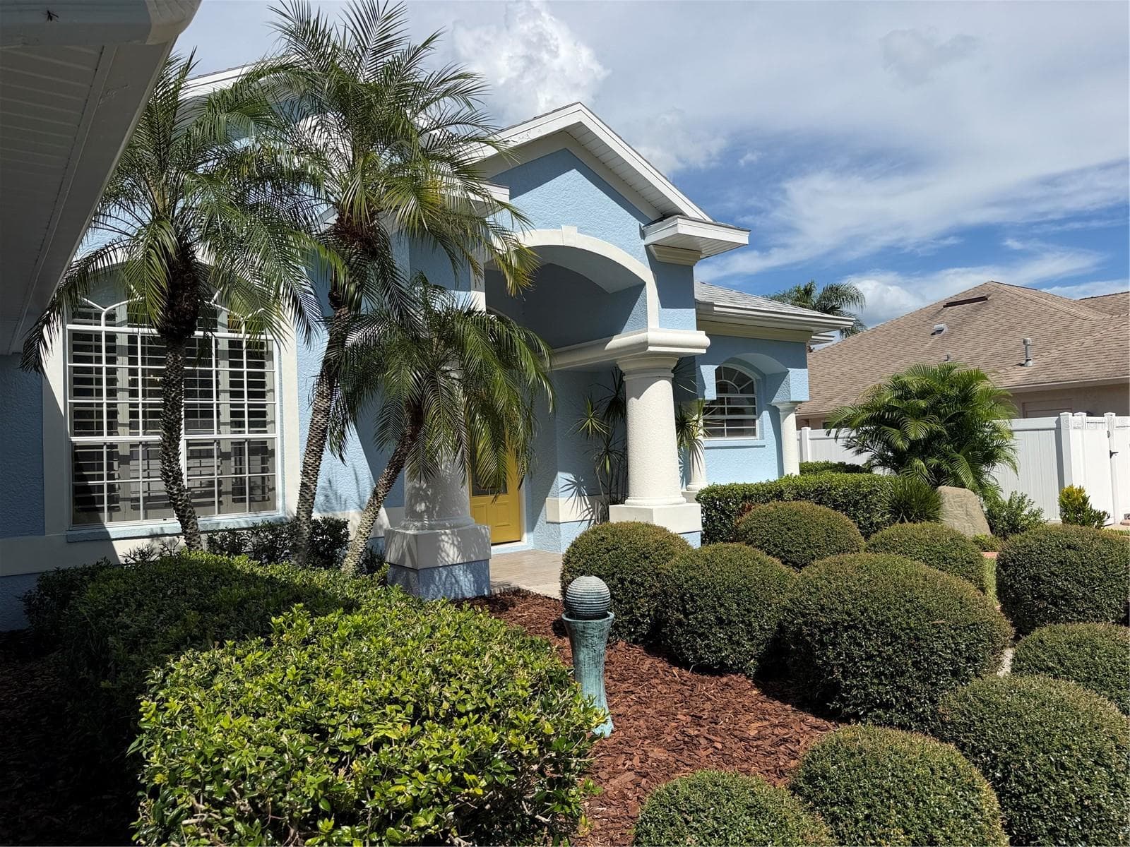 Freshly mulched - 2311 OASIS DR, LAND O LAKES