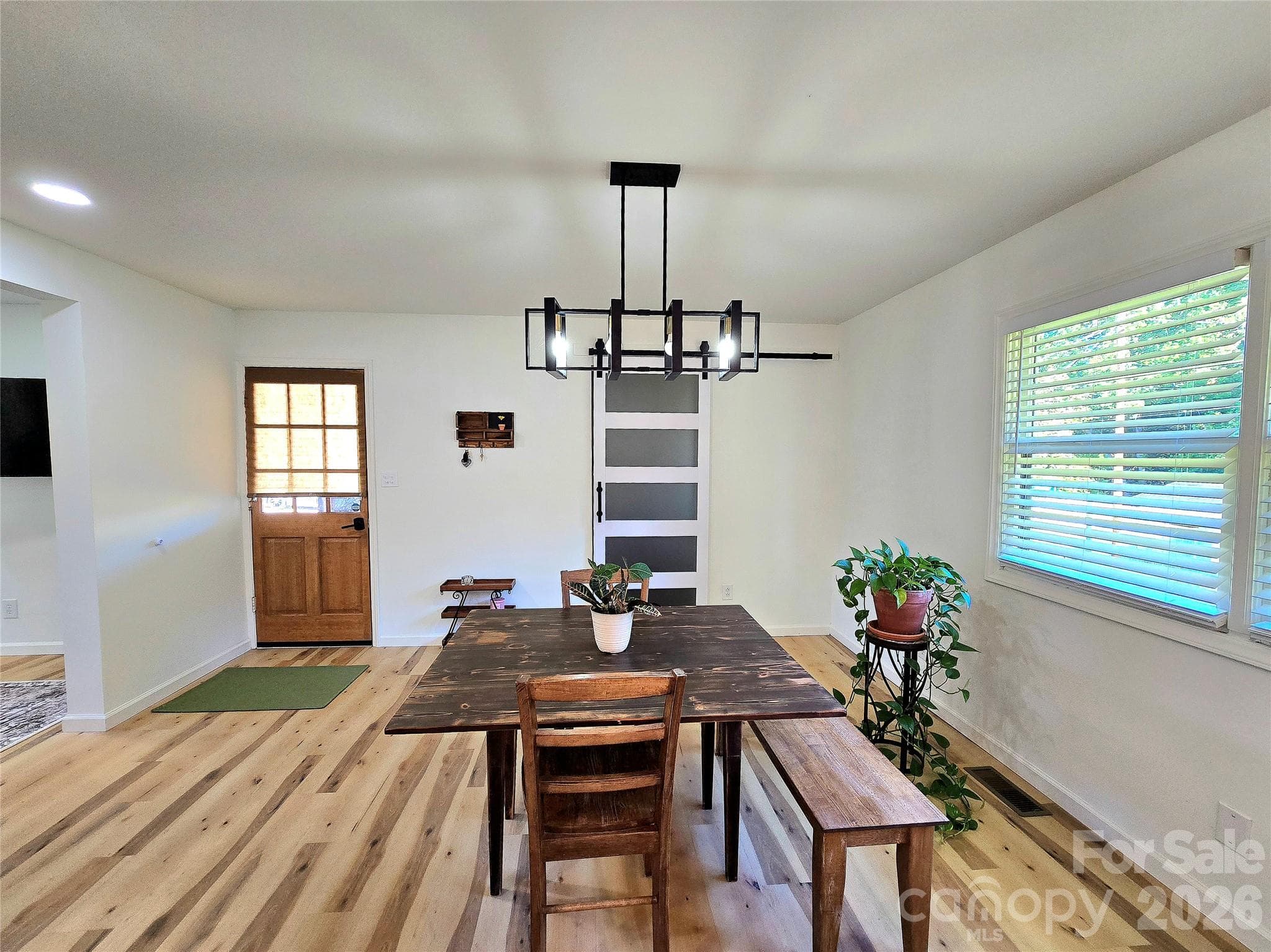 Single Family Residence at 2610 Fairgreen Drive, Gastonia, photo 7 of 33