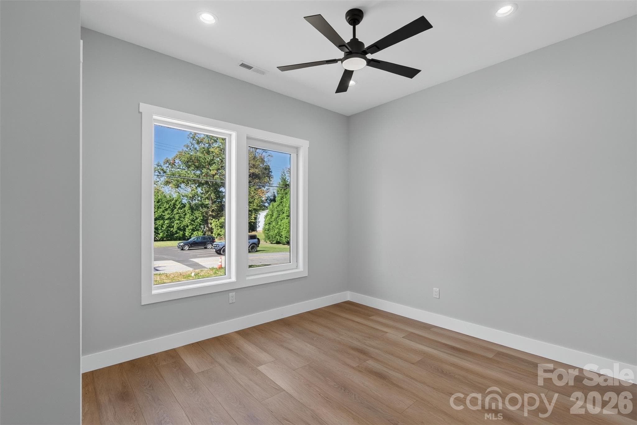 Single Family Residence at 305 Chadwick Avenue, Hendersonville, photo 20 of 35