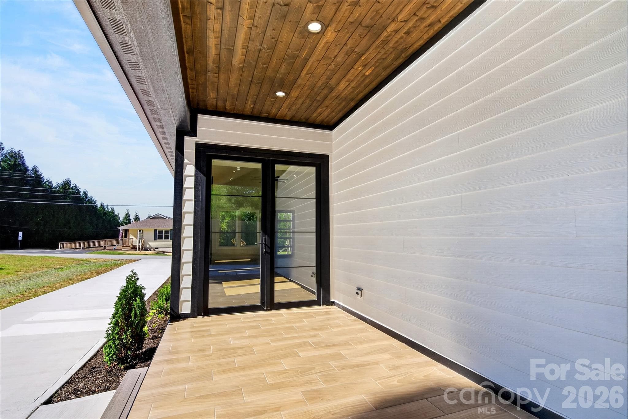 Single Family Residence at 305 Chadwick Avenue, Hendersonville, photo 32 of 35