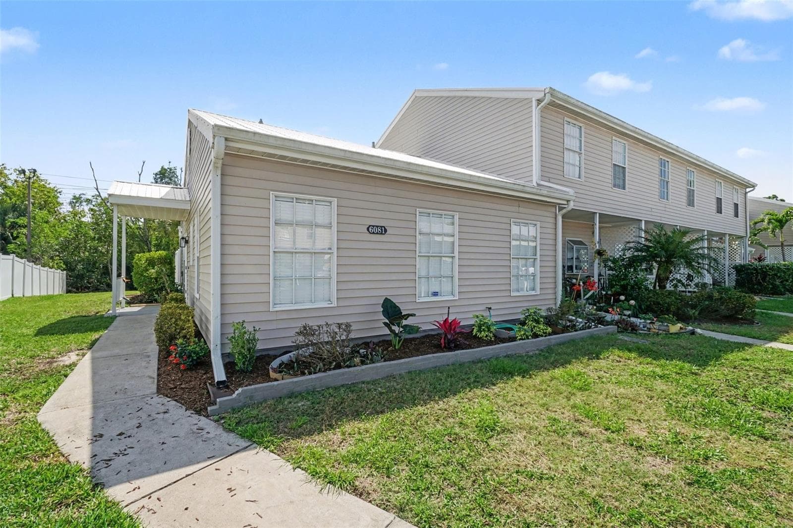 Condominium at 6081 LAKE FRONT DR, FORT MYERS, photo 3 of 37