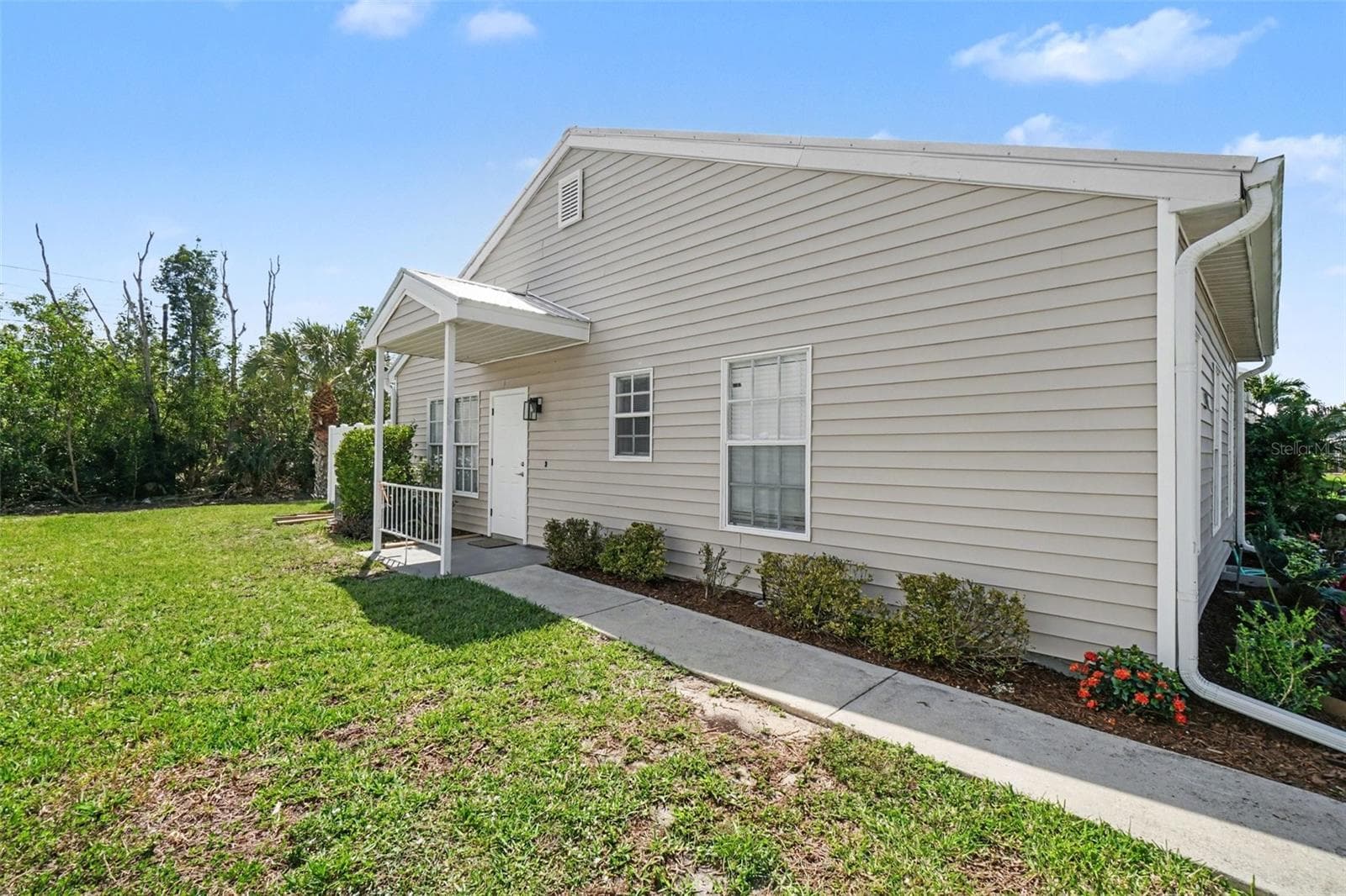 Condominium at 6081 LAKE FRONT DR, FORT MYERS, photo 4 of 37