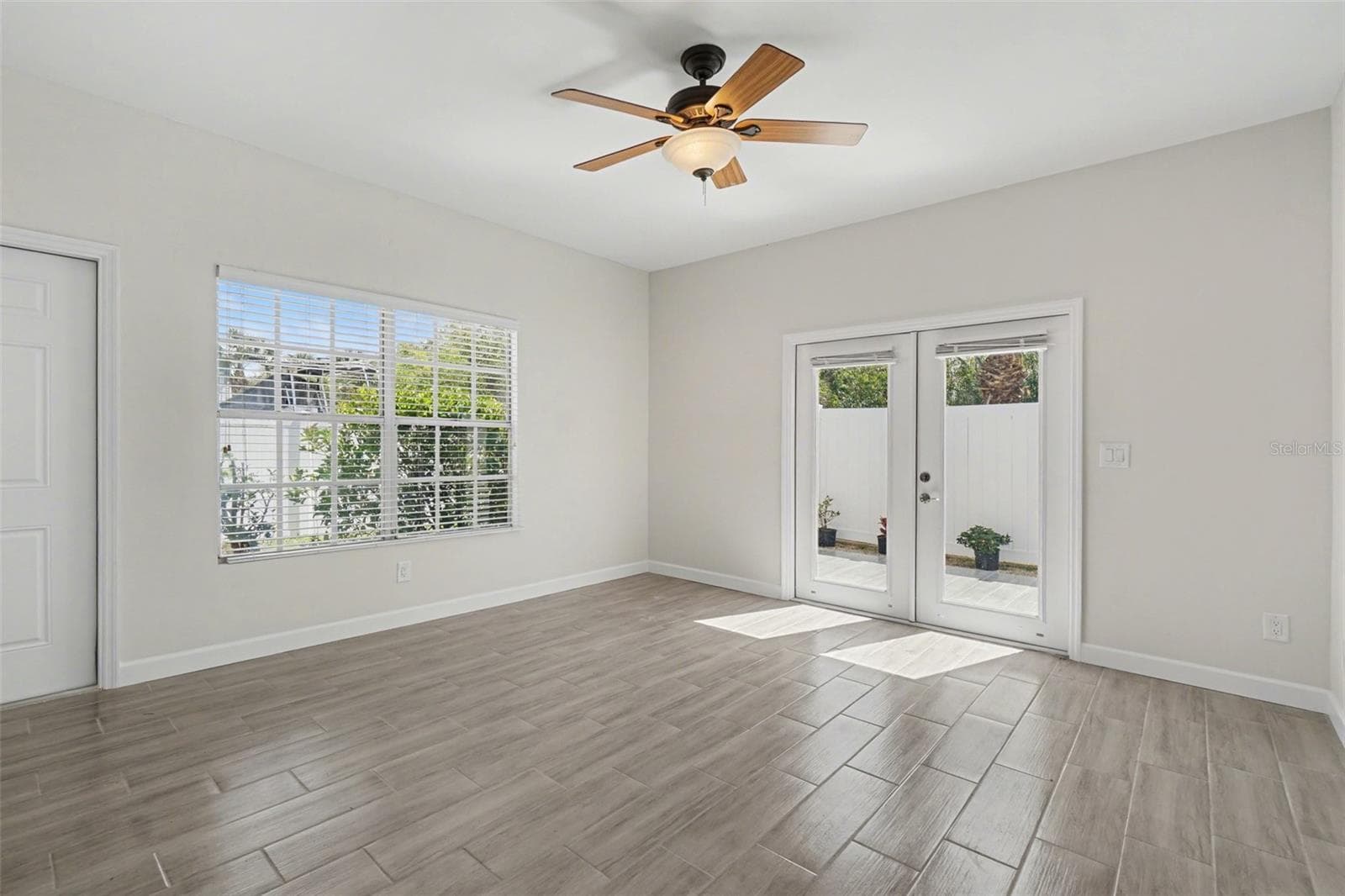 Condominium at 6081 LAKE FRONT DR, FORT MYERS, photo 6 of 37