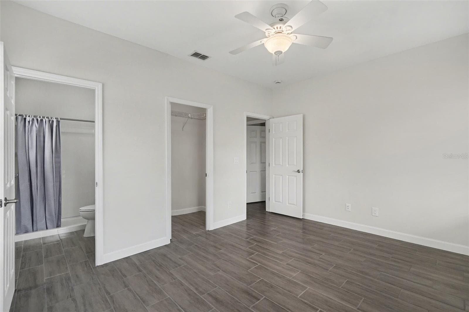 Condominium at 6081 LAKE FRONT DR, FORT MYERS, photo 17 of 37
